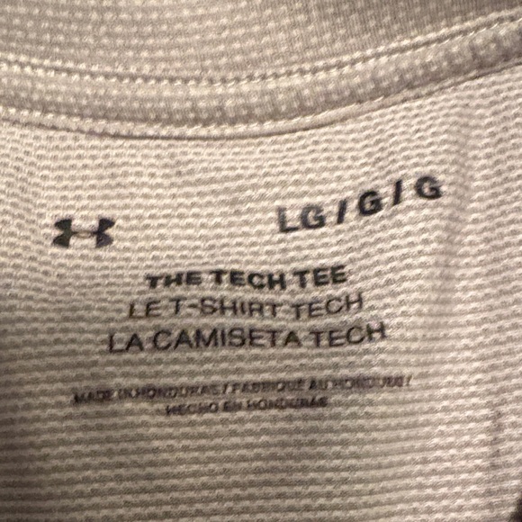 Under Armour Men's Light Gray Short Sleeve Tee - Picture 2 of 3